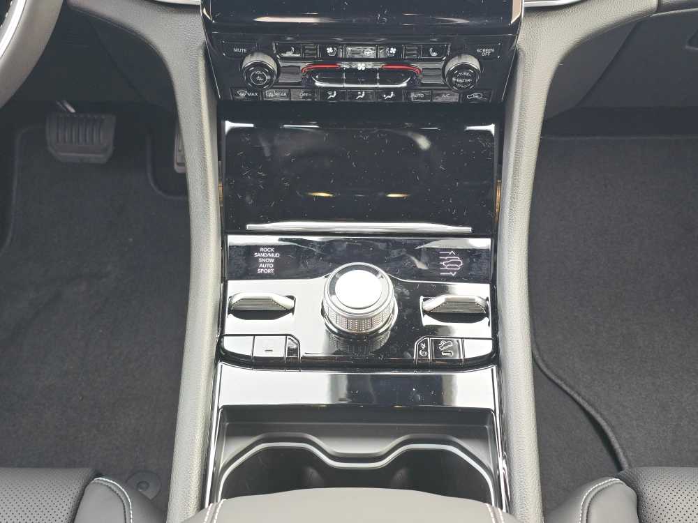 Thumbnail: 2025 Jeep Grand Cherokee - 13