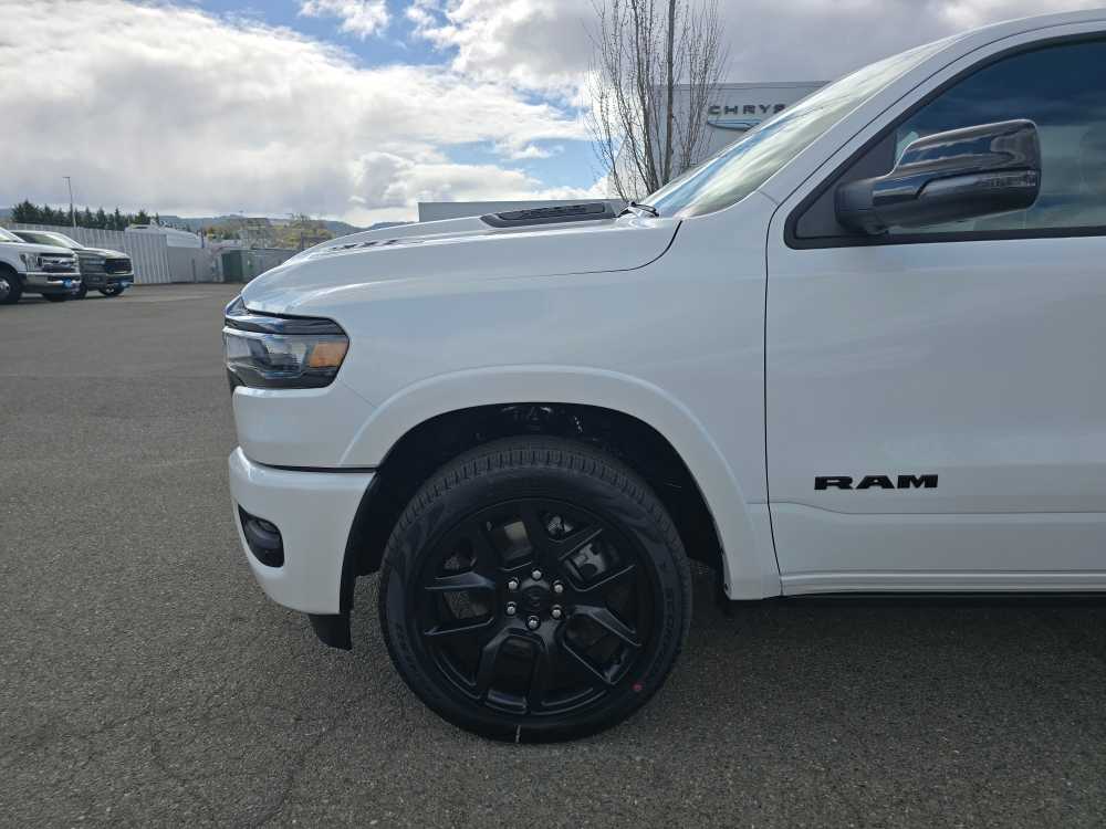 Thumbnail: 2026 RAM 1500 - 18