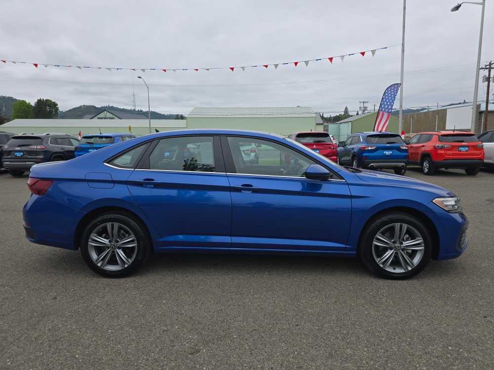 Thumbnail: 2024 Volkswagen Jetta - 6