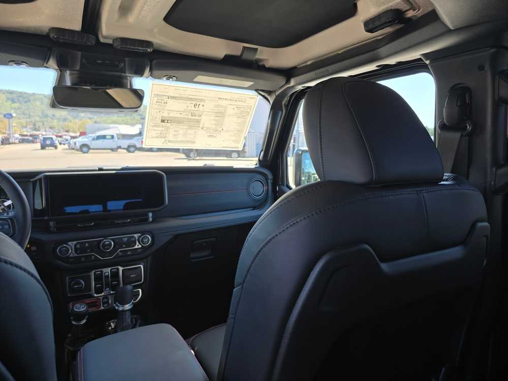 Thumbnail: 2026 Jeep Gladiator - 14