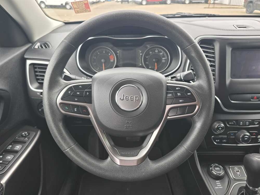Thumbnail: 2021 Jeep Cherokee - 11