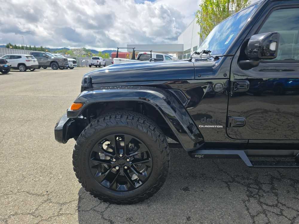 Thumbnail: 2022 Jeep Gladiator - 17