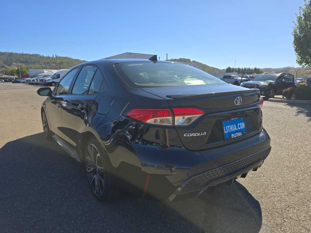 2022 Toyota Corolla SE photo 3