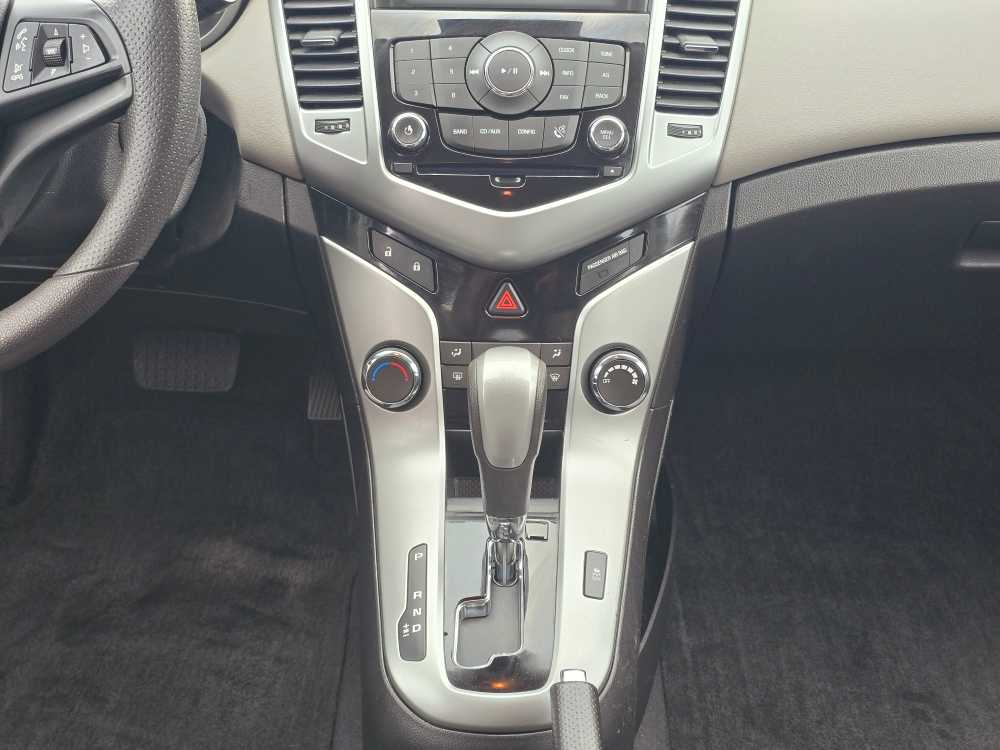 Thumbnail: 2014 Chevrolet Cruze - 14