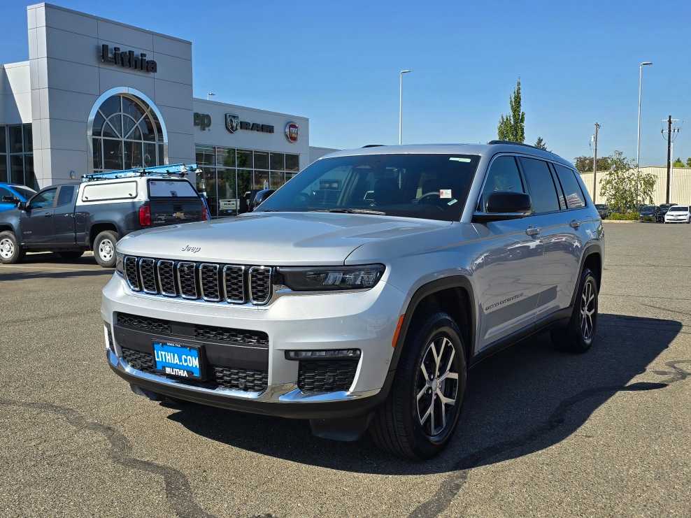 Thumbnail: 2024 Jeep Grand Cherokee L - 1