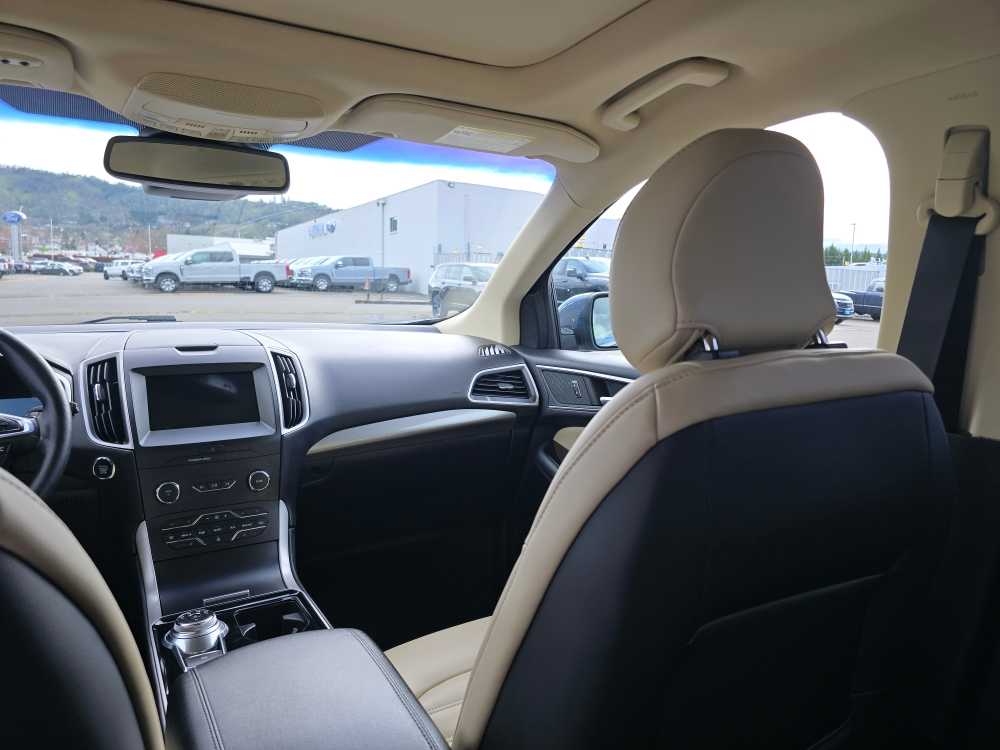 Thumbnail: 2019 Ford Edge - 14