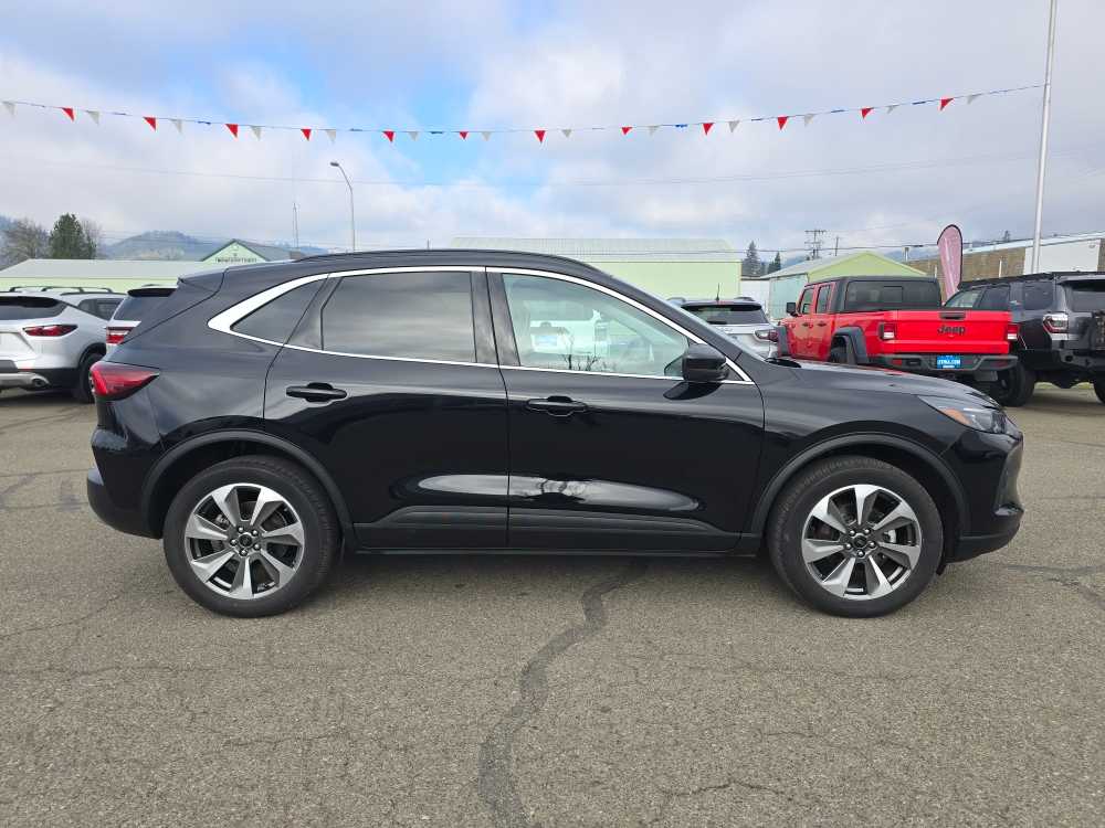 Thumbnail: 2025 Ford Escape - 6