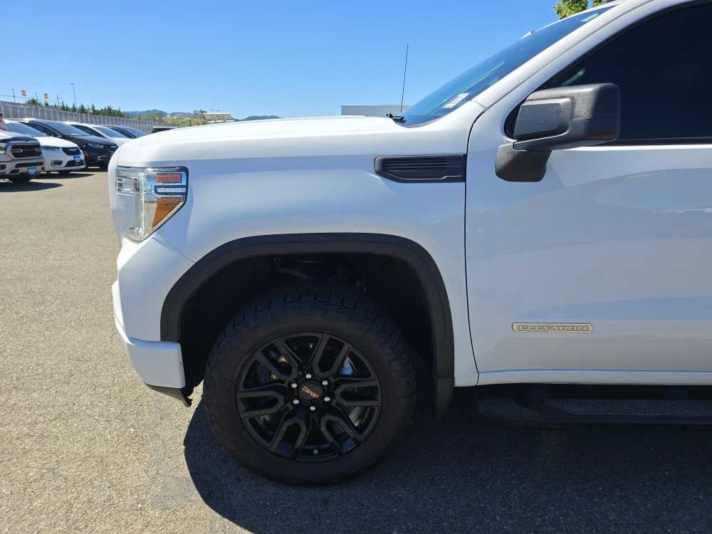 Thumbnail: 2022 GMC Sierra 1500 - 18