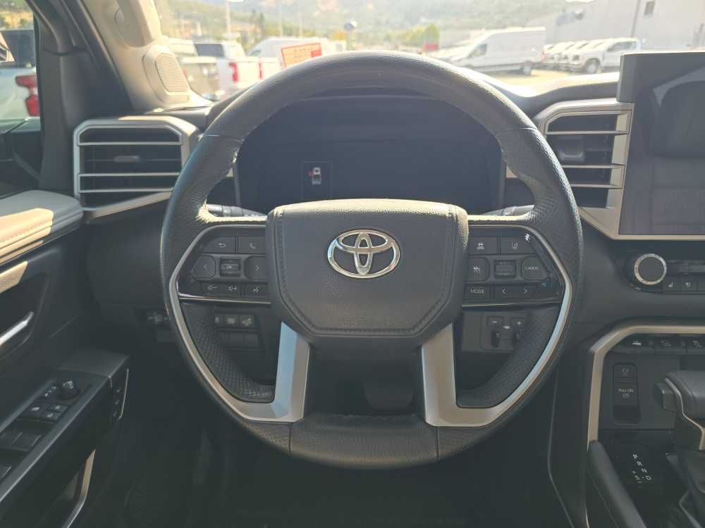 Thumbnail: 2023 Toyota Tundra - 11