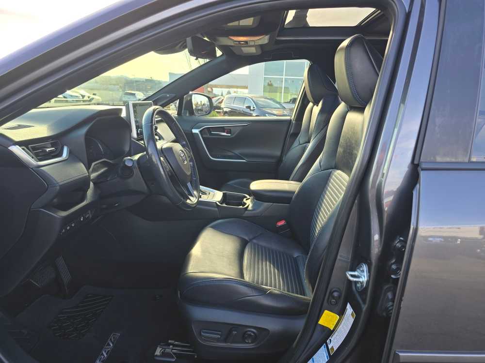 Thumbnail: 2019 Toyota RAV4 - 9