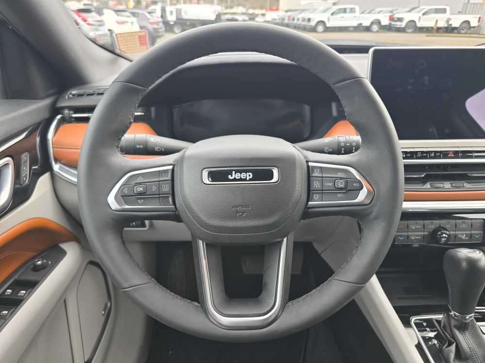 Thumbnail: 2023 Jeep Compass - 11