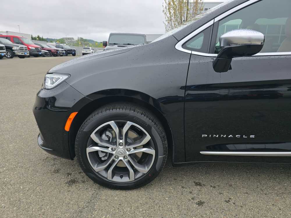 Thumbnail: 2026 Chrysler Pacifica - 19