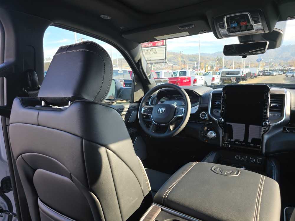 Thumbnail: 2026 RAM 1500 - 10