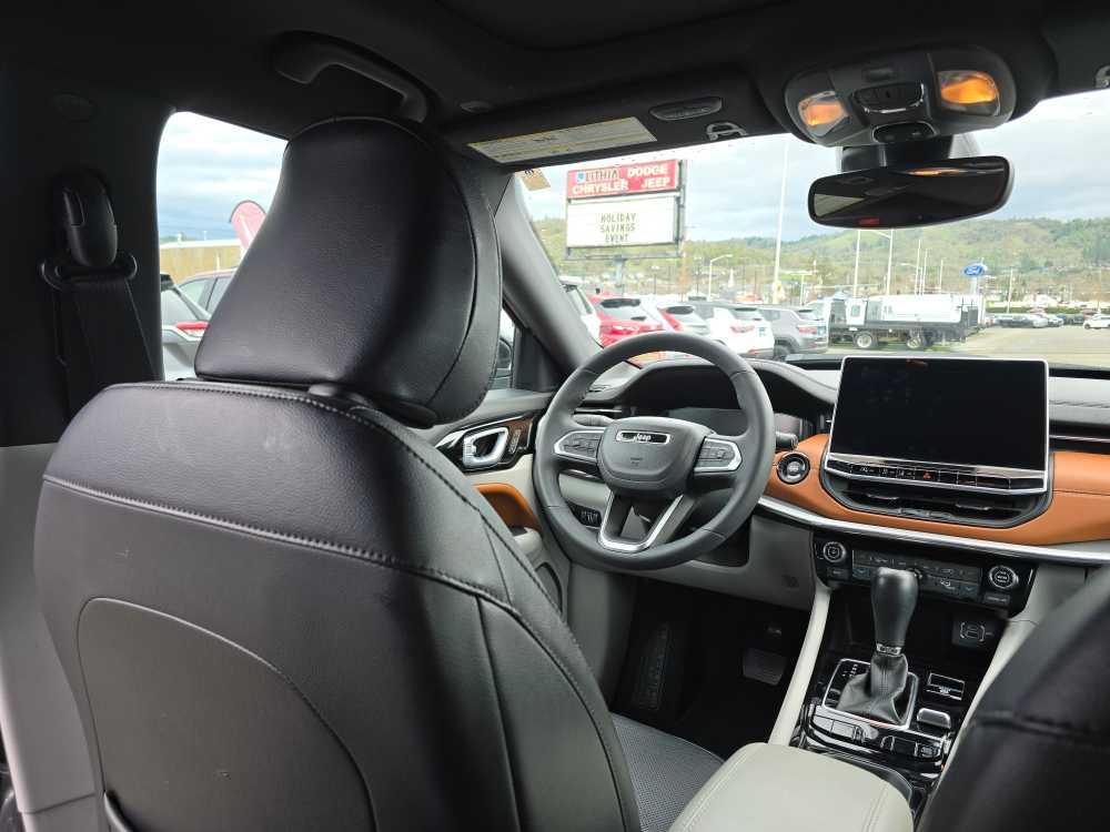 Thumbnail: 2023 Jeep Compass - 10