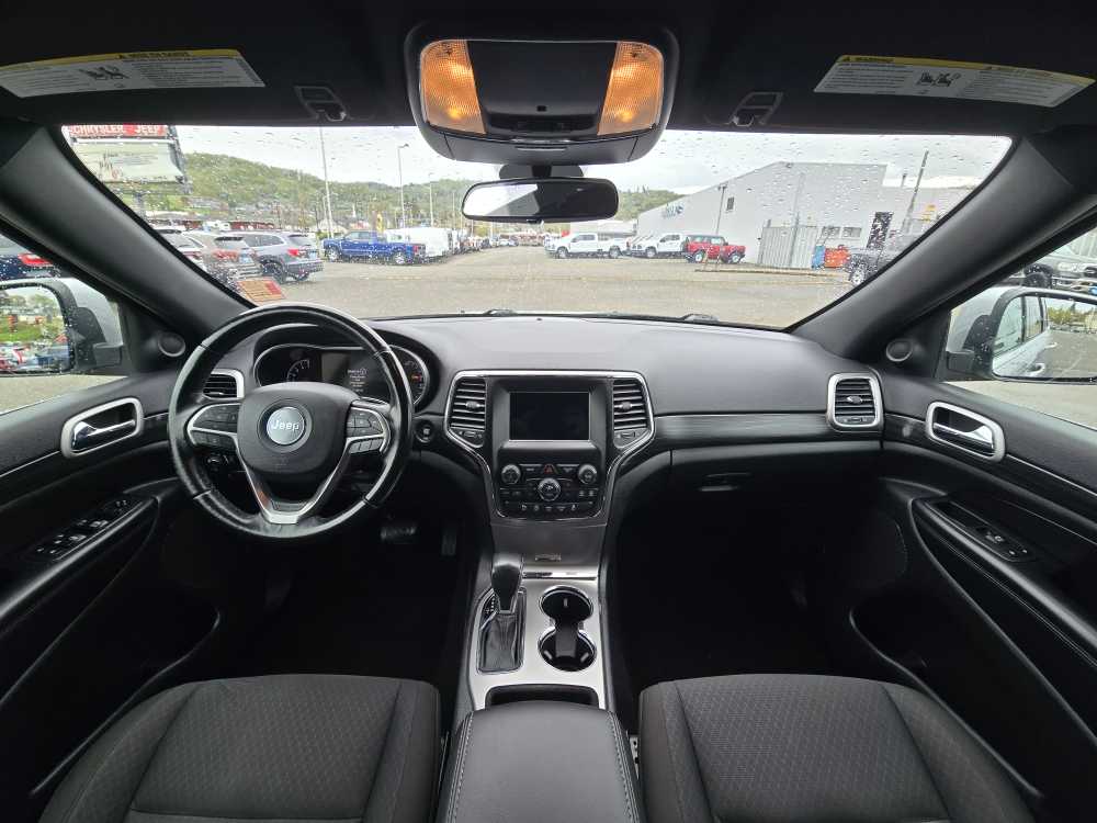 Thumbnail: 2020 Jeep Grand Cherokee - 15