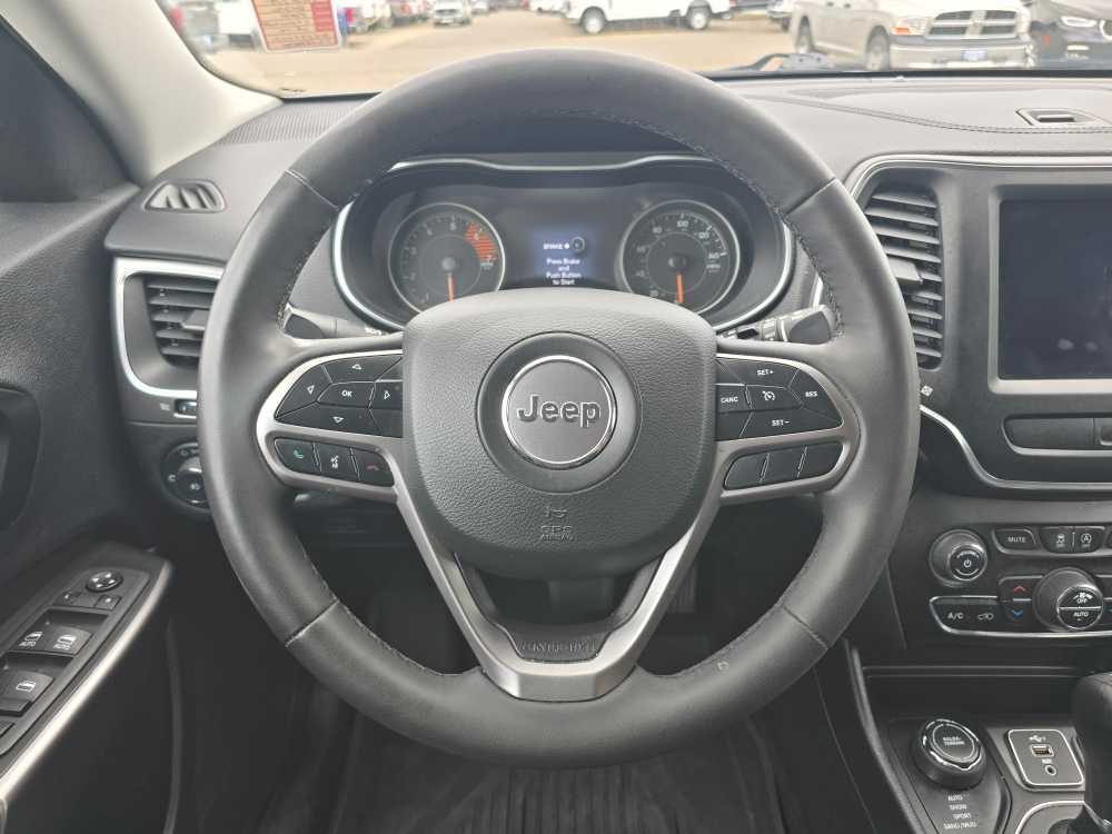 Thumbnail: 2022 Jeep Cherokee - 11