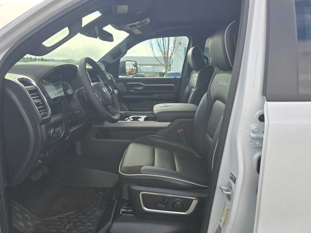 Thumbnail: 2026 RAM 1500 - 9