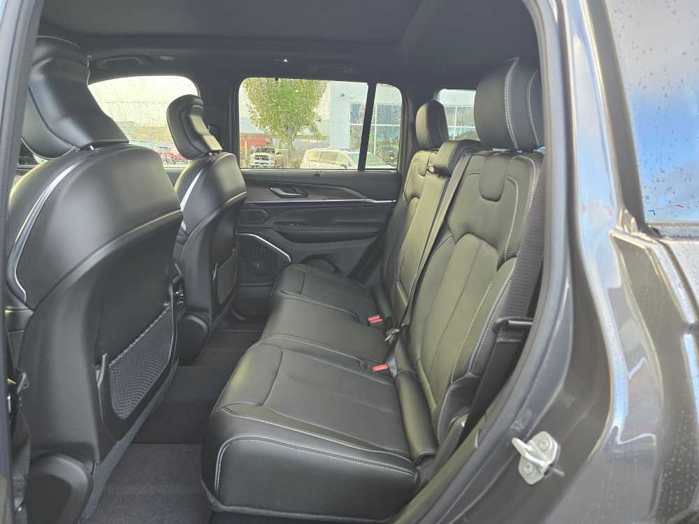 Thumbnail: 2025 Jeep Grand Cherokee - 16