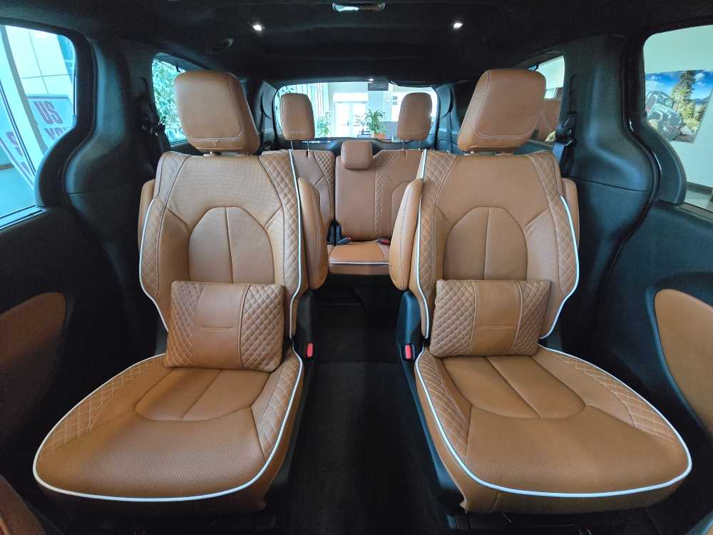 Thumbnail: 2026 Chrysler Pacifica - 17