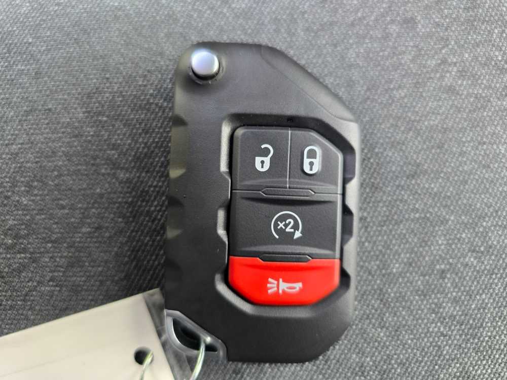 Thumbnail: 2025 Jeep Wrangler - 21