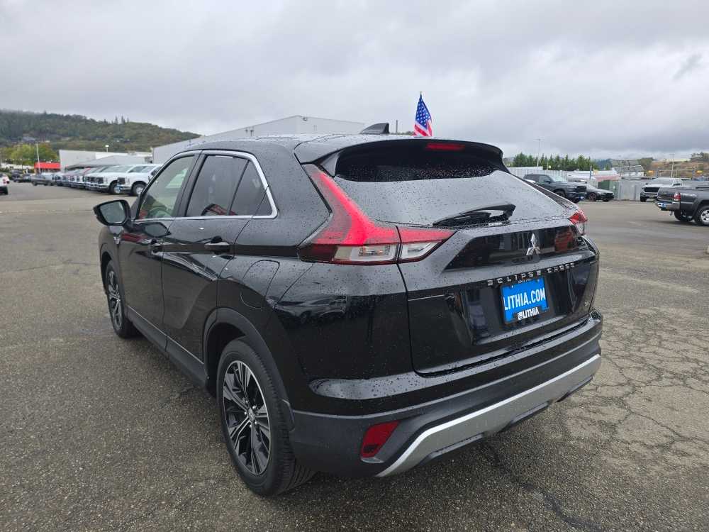 Thumbnail: 2022 Mitsubishi Eclipse Cross - 3