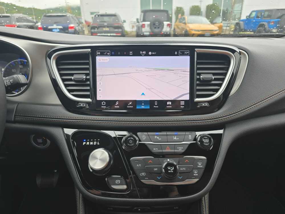 Thumbnail: 2026 Chrysler Pacifica - 12