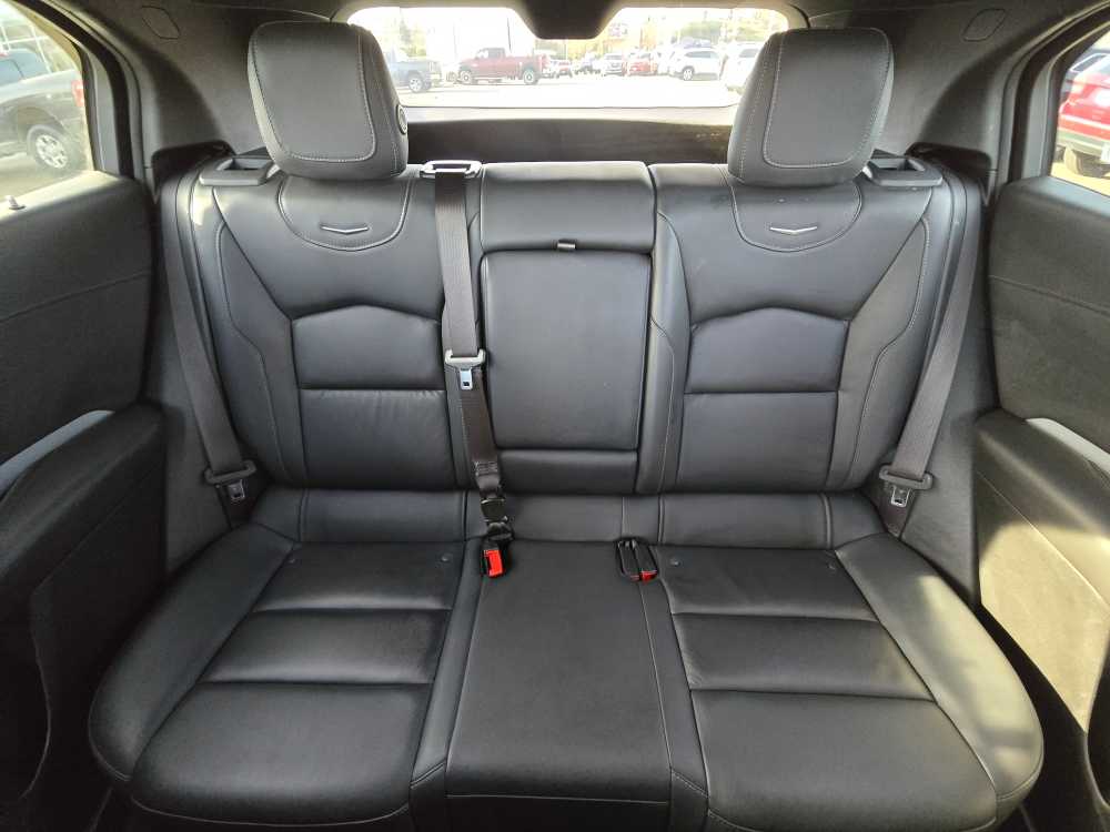 Thumbnail: 2023 Cadillac XT4 - 17