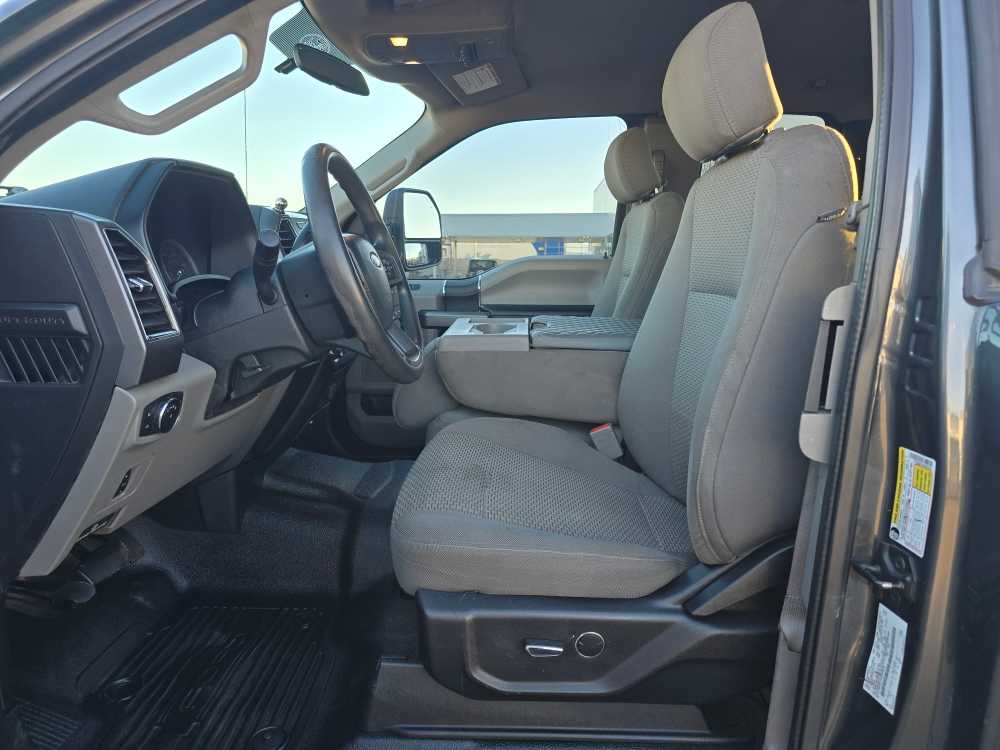 Thumbnail: 2019 Ford F-350 - 9