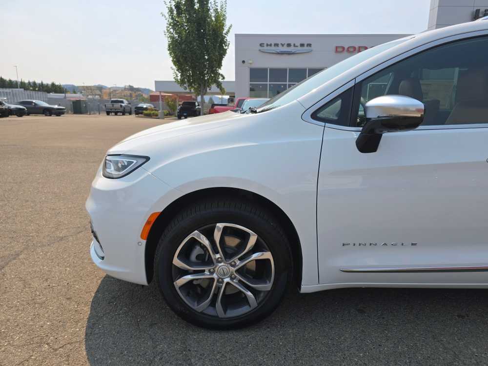 Thumbnail: 2026 Chrysler Pacifica - 19