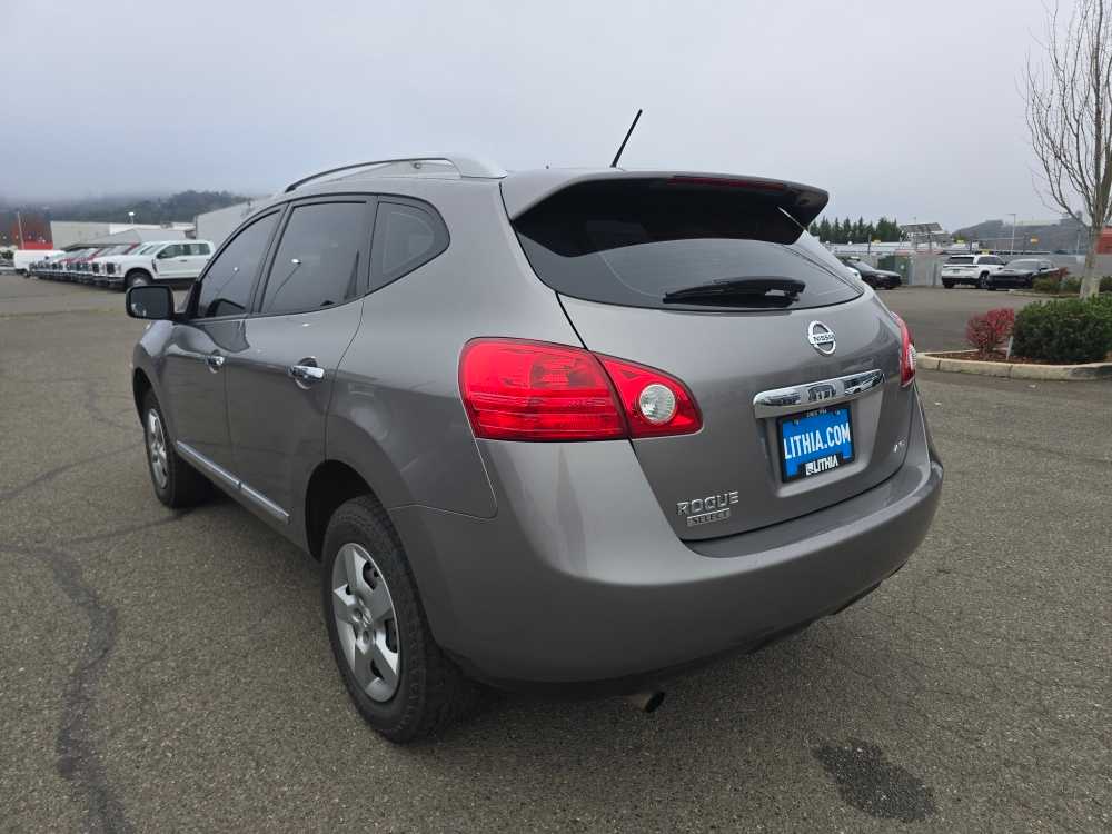 2015 Nissan Rogue Select S photo 3
