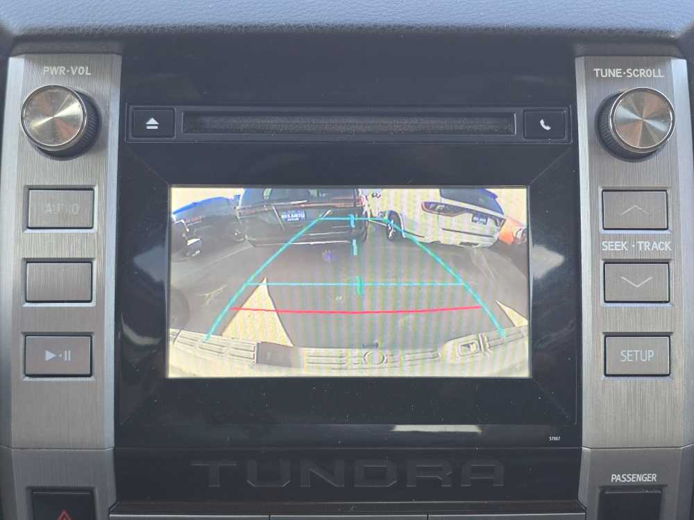 Thumbnail: 2014 Toyota Tundra - 21