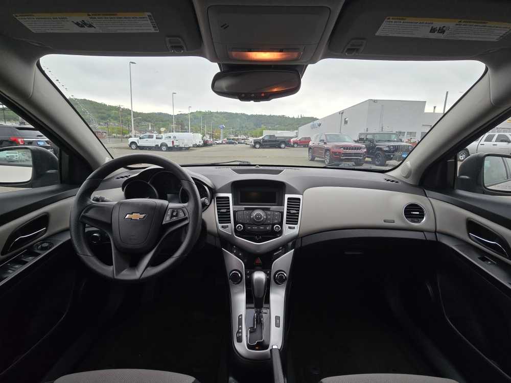 Thumbnail: 2014 Chevrolet Cruze - 16