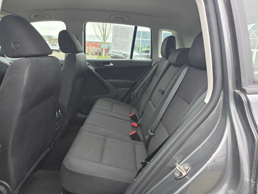 Thumbnail: 2017 Volkswagen Tiguan - 17