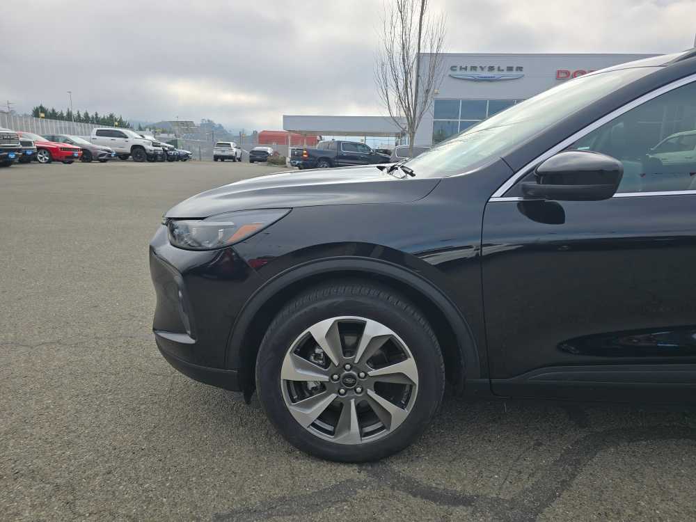 Thumbnail: 2025 Ford Escape - 18