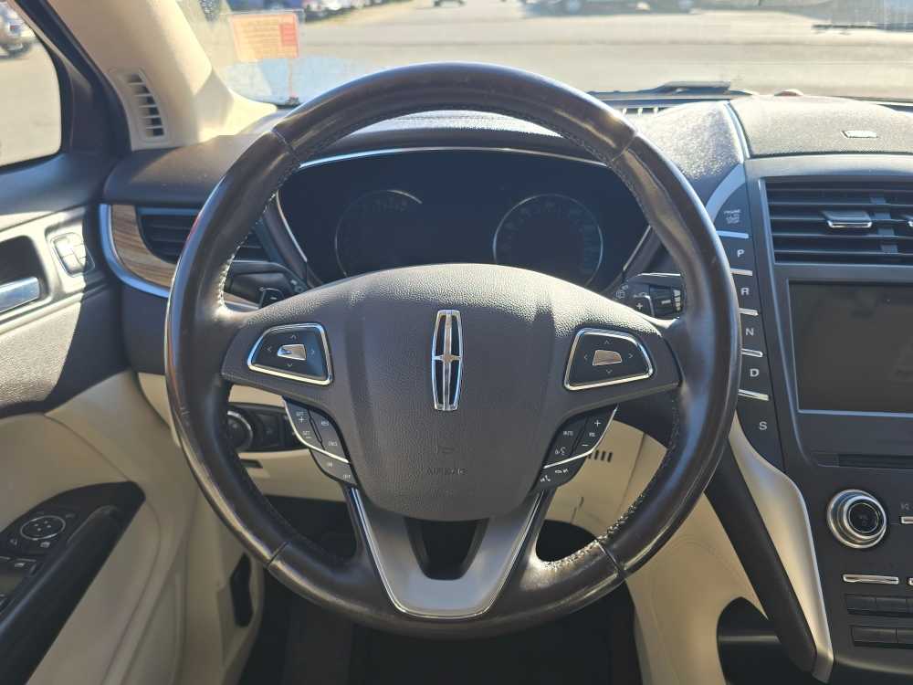 Thumbnail: 2016 Lincoln MKC - 11