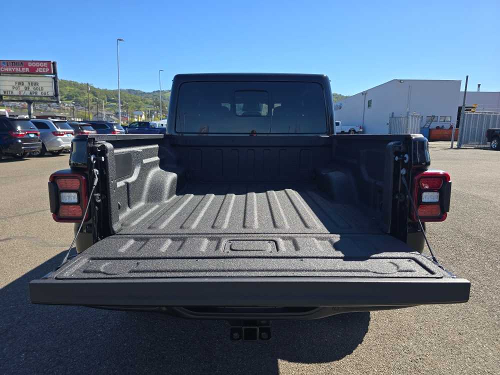 Thumbnail: 2026 Jeep Gladiator - 19