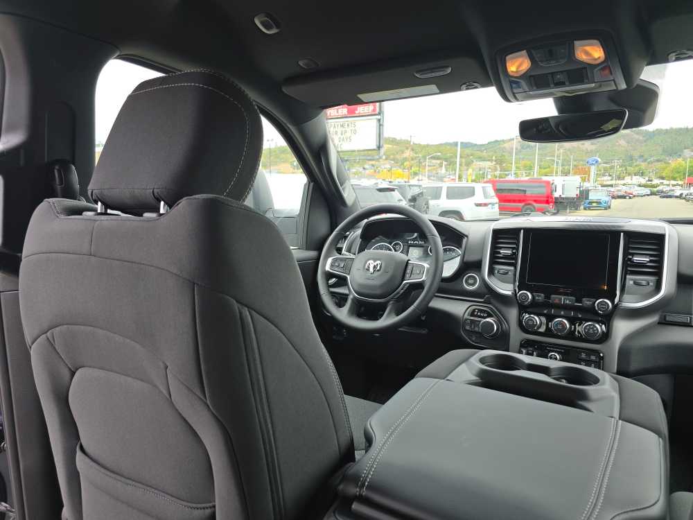 Thumbnail: 2026 RAM 1500 - 11