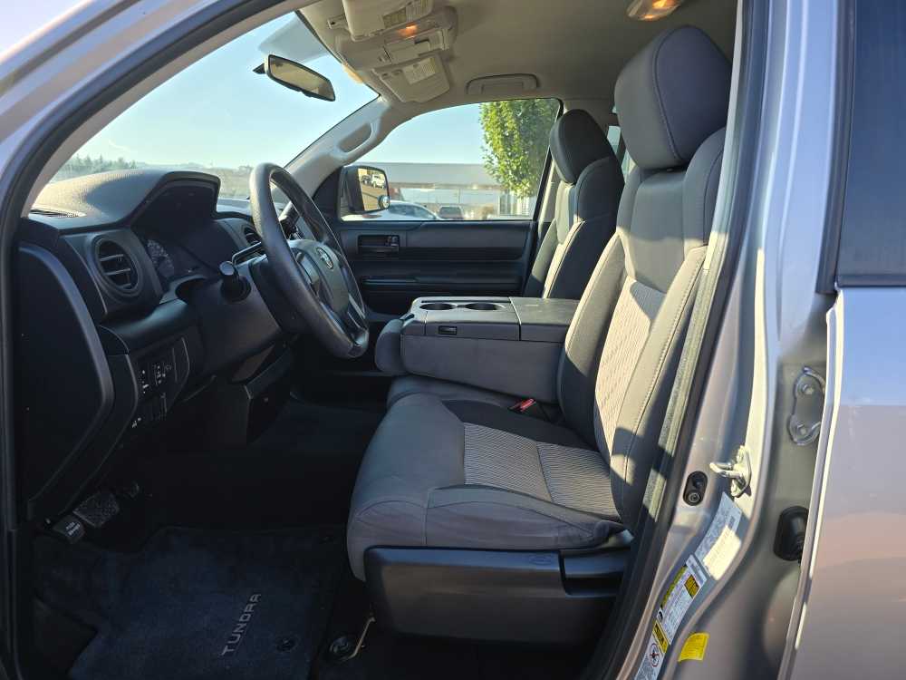 Thumbnail: 2014 Toyota Tundra - 9