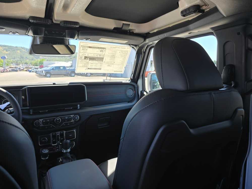 Thumbnail: 2026 Jeep Wrangler - 14