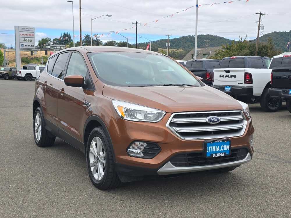 Thumbnail: 2017 Ford Escape - 6