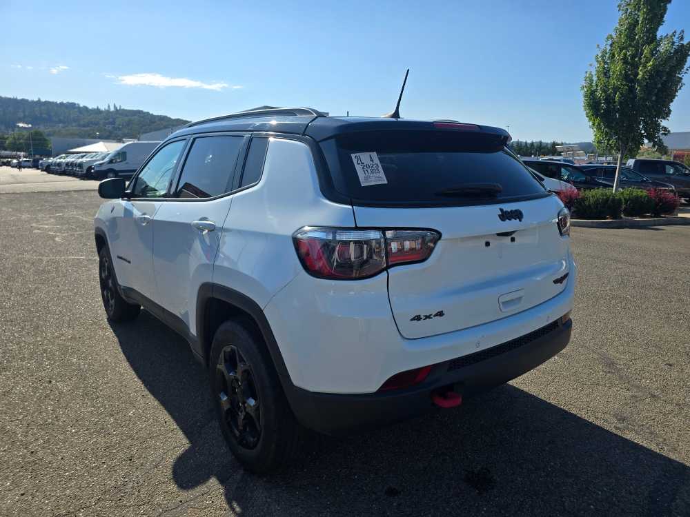 2023 Jeep Compass Trailhawk photo 2