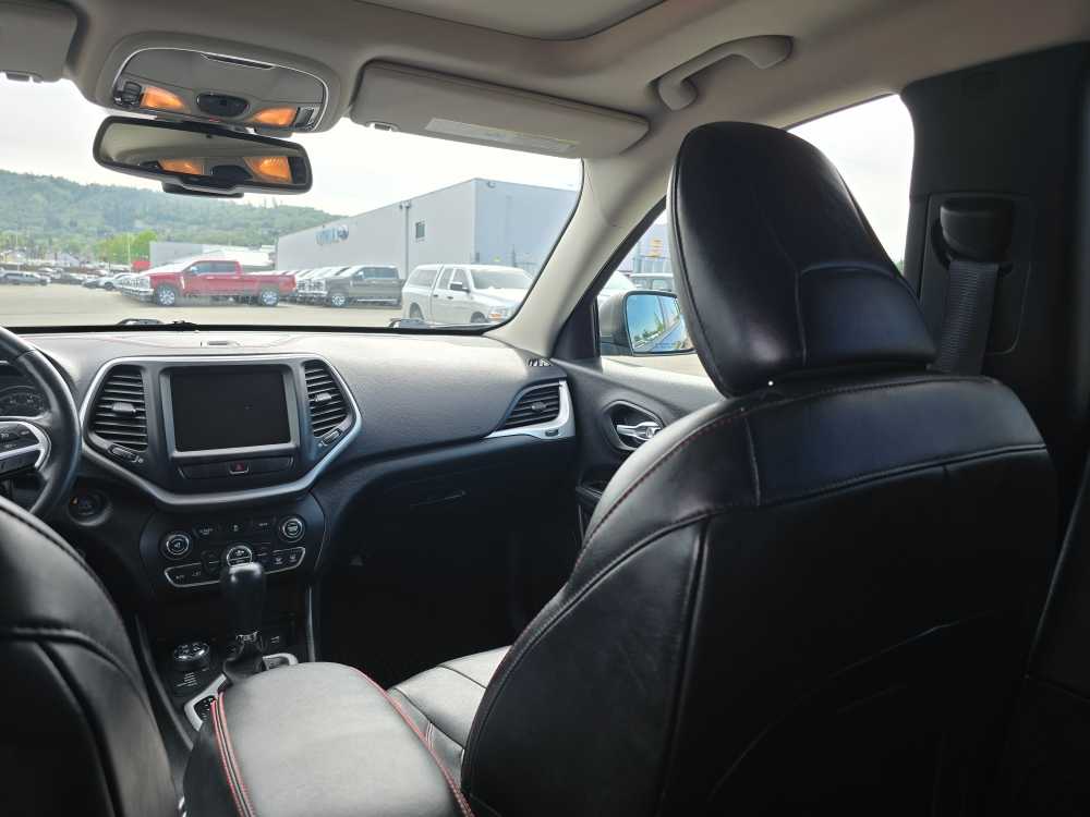 Thumbnail: 2014 Jeep Cherokee - 14