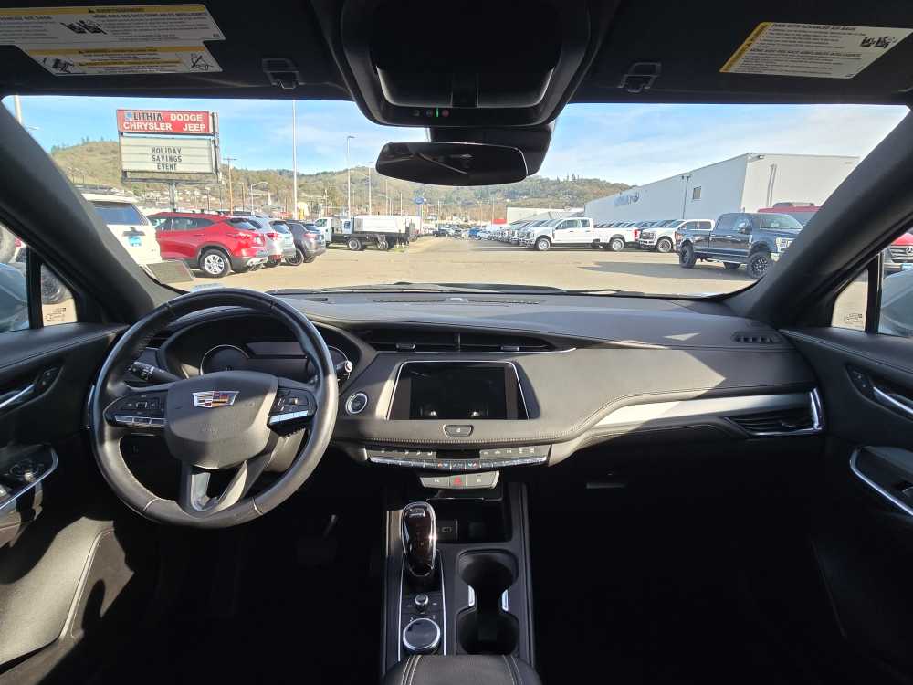 Thumbnail: 2023 Cadillac XT4 - 15