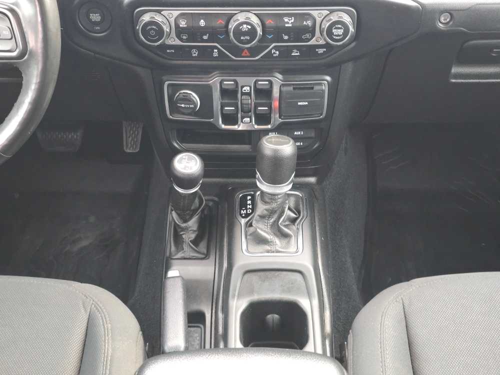 Thumbnail: 2021 Jeep Gladiator - 13