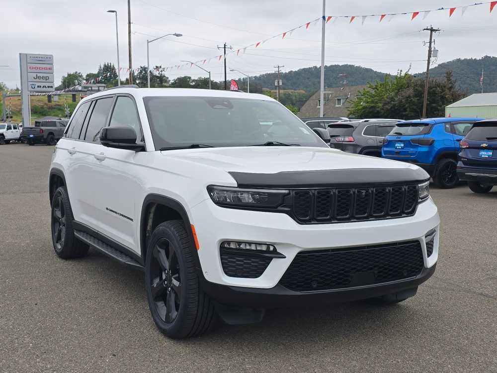 Thumbnail: 2024 Jeep Grand Cherokee - 7