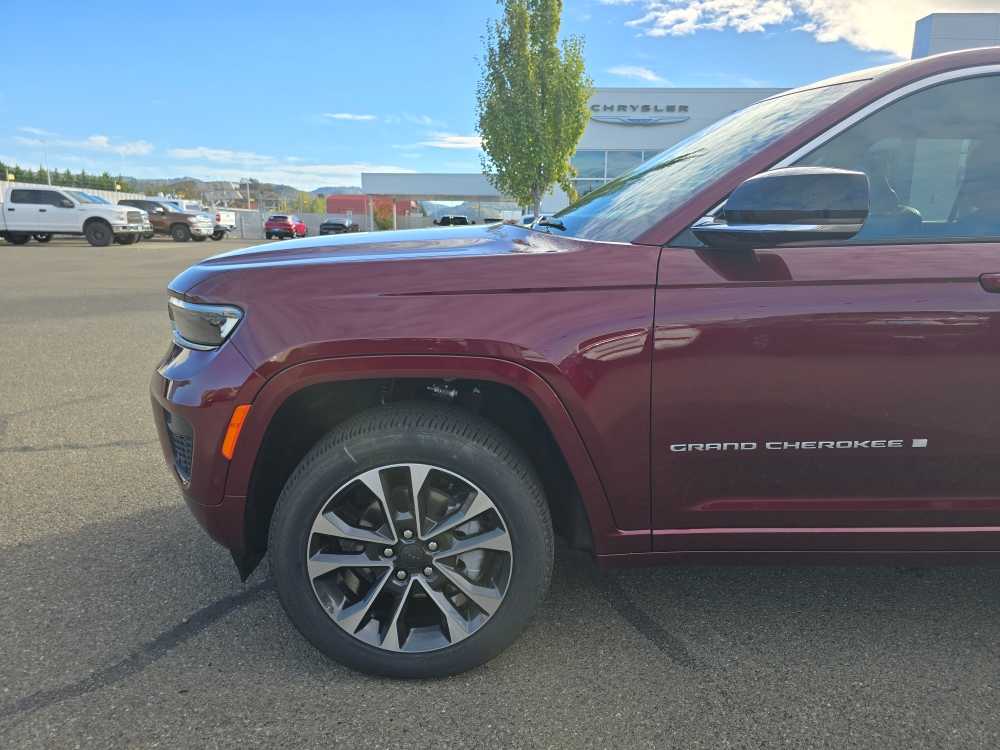 Thumbnail: 2025 Jeep Grand Cherokee - 18