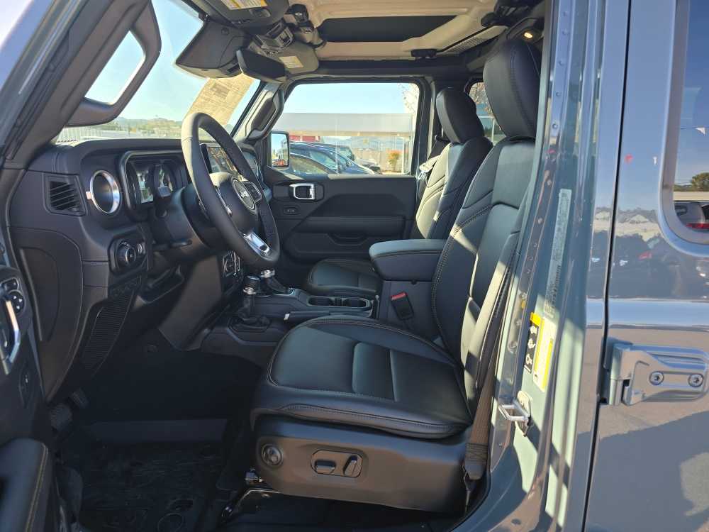 Thumbnail: 2026 Jeep Wrangler - 9