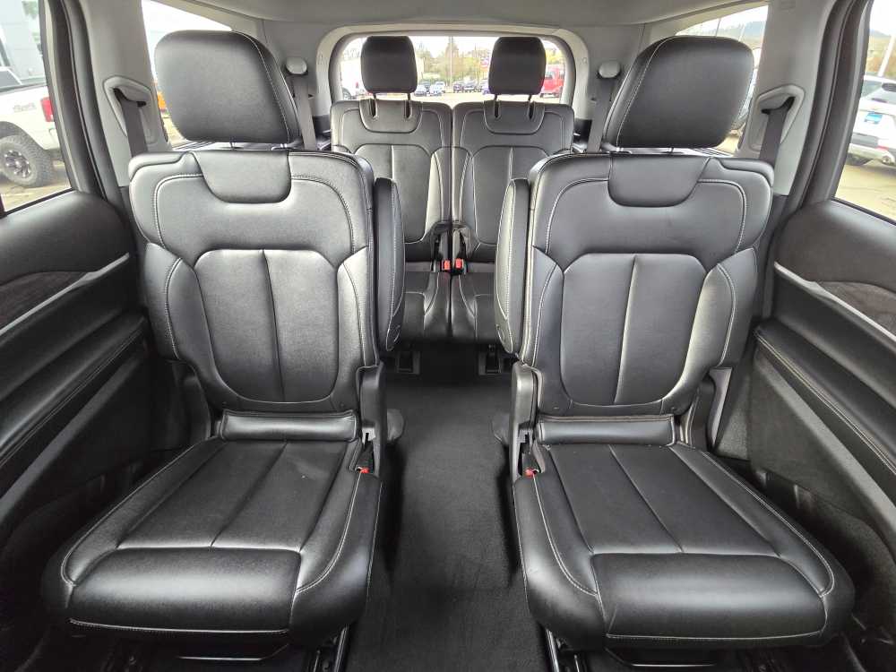 Thumbnail: 2023 Jeep Grand Cherokee - 18