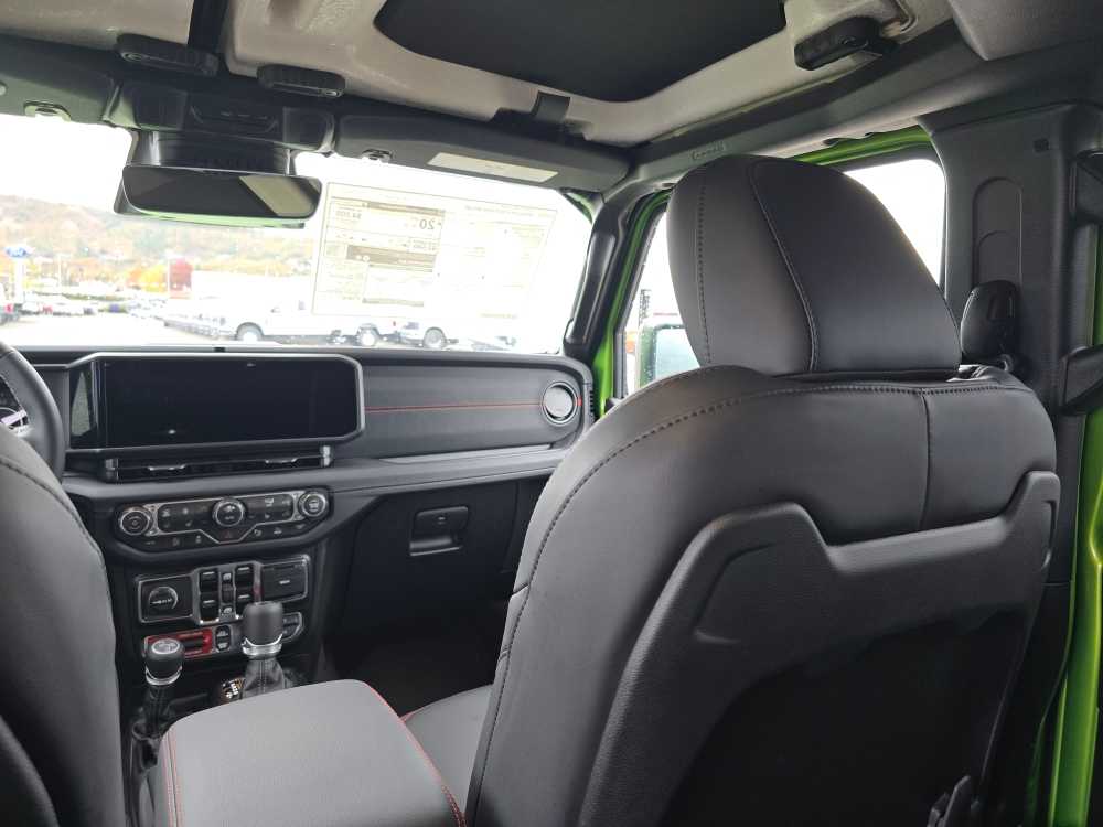 Thumbnail: 2026 Jeep Wrangler - 14