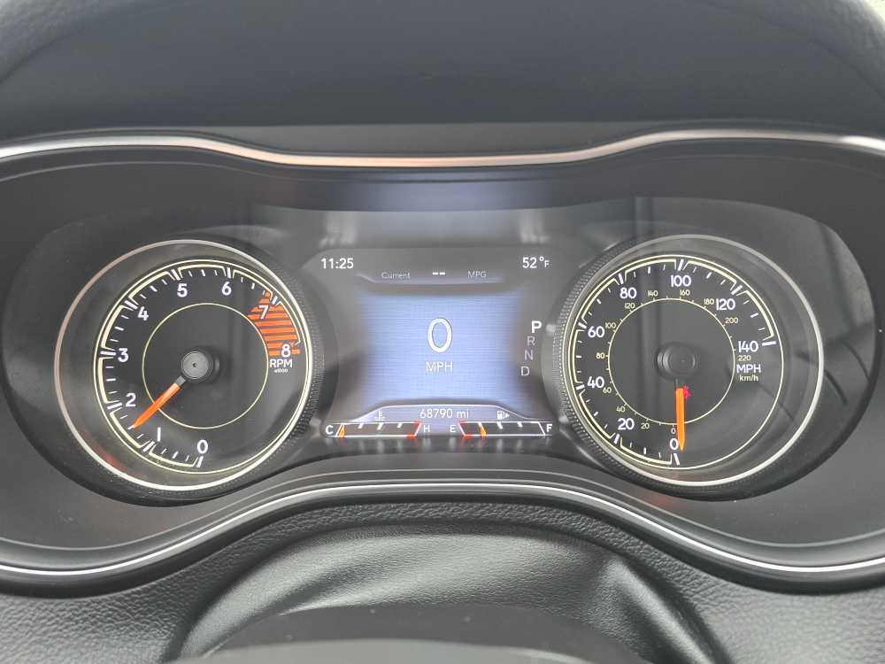 Thumbnail: 2020 Jeep Cherokee - 20